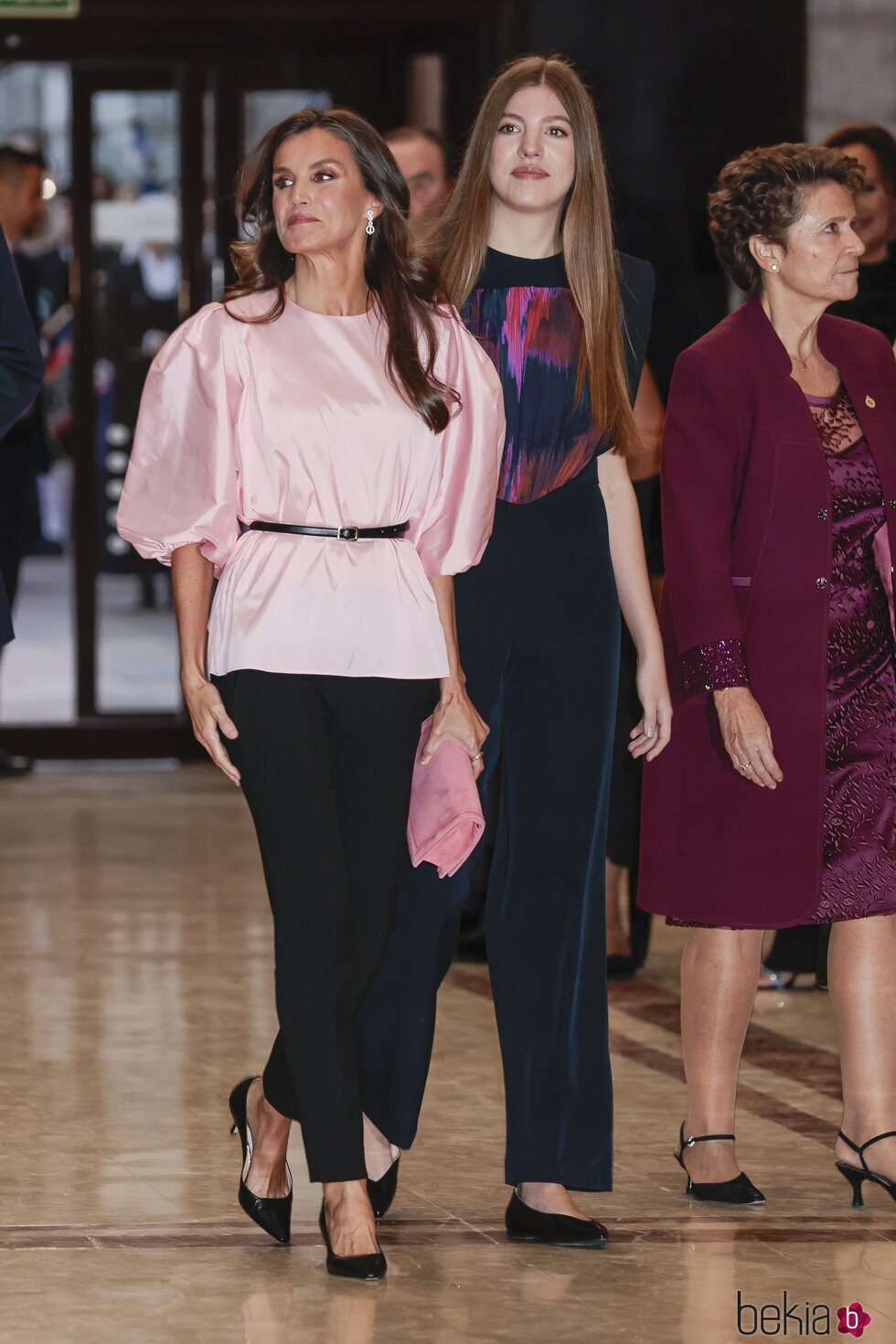 La Reina Letizia y la Infanta Sofía en el Concierto de los Premios Princesa de Asturias 2023