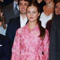 La Princesa Leonor con un vestido rosa con transparencias en las audiencias de los Premios Princesa de Asturias 2023