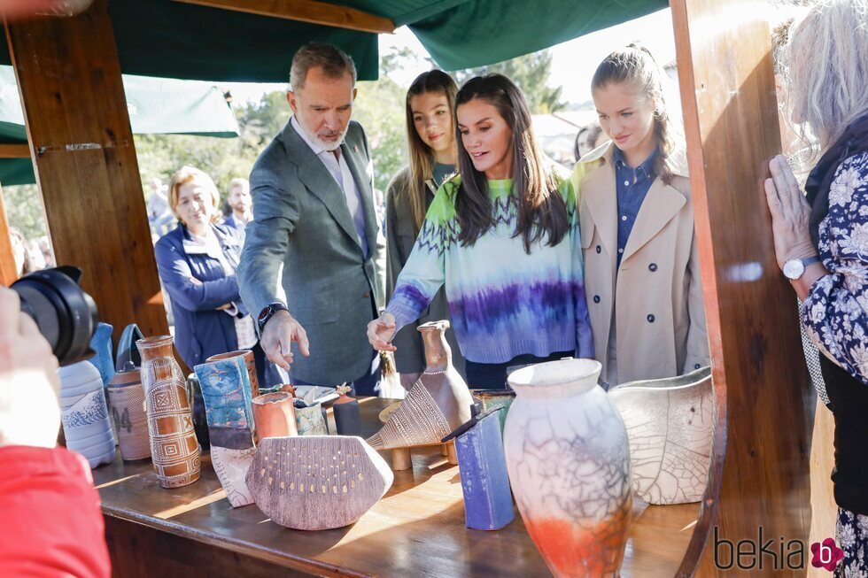 Los Reyes Felipe VI y Letizia, la Princesa Leonor y la Infanta Sofía en Arroes, Pueblo Ejemplar 2023