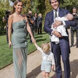 María Pombo y Pablo Castellano con sus hijos Martín y Vega en la boda de Marta Pombo y Luis Zamalloa