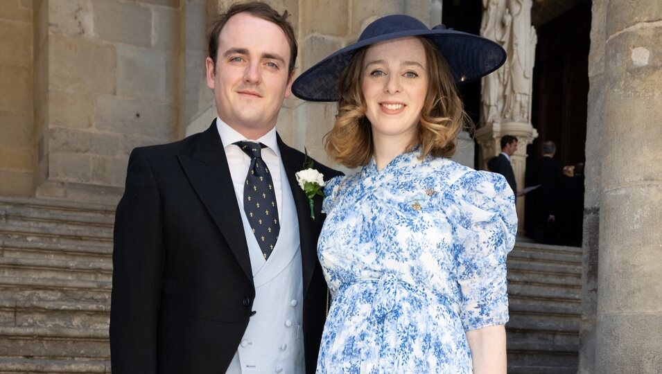 Jaime de Borbón-Dos Sicilias y Charlotte Lindesay-Bethune en la boda de Amaury de Borbón-Parma y Pélagie de Mac Mahon