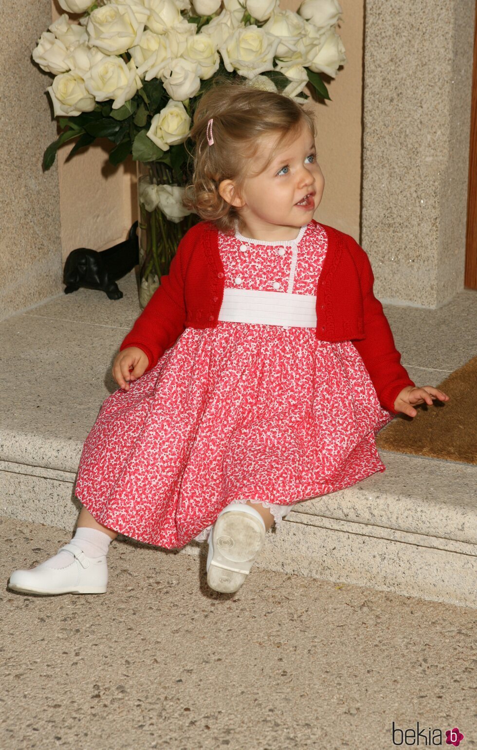 La Princesa Leonor con año y medio en su residencia en La Zarzuela en una foto inédita por su 18 cumpleaños