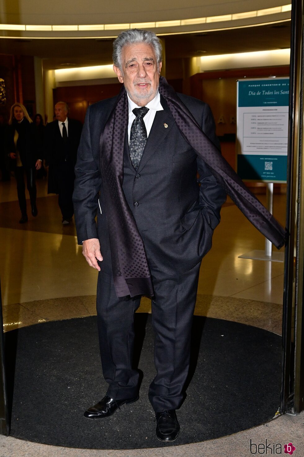 Plácido Domingo en el tanatorio de Fernando Fernández Tapias