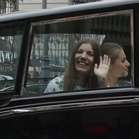 La Infanta Sofía y la Princesa Leonor llegando a la Jura de la Constitución