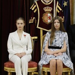 La Princesa Leonor y la Infanta Sofía en el Congreso durante la Jura de la Constitución