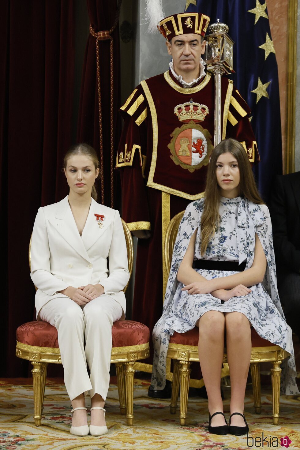 La Princesa Leonor y la Infanta Sofía en el Congreso durante la Jura de la Constitución