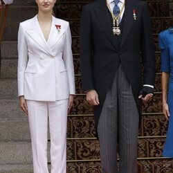 El Rey Felipe y la Princesa Leonor en las puertas del Congreso en la Jura de la Constitución