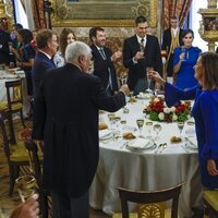 La mesa principal brinda tras el discurso del Rey Felipe VI