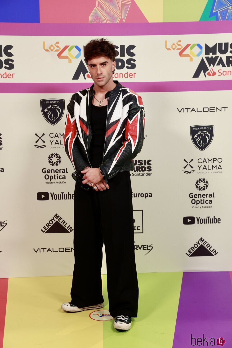 Álvaro de Luna en la alfombra roja de Los 40 Music Awards 2023