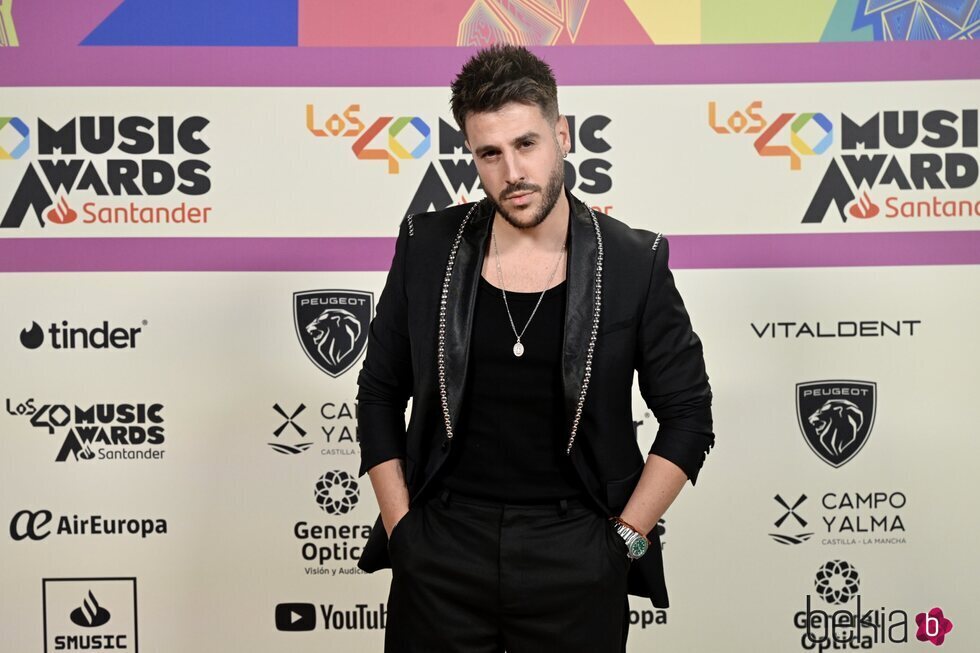 Antonio José en la alfombra roja de Los 40 Music Awards 2023