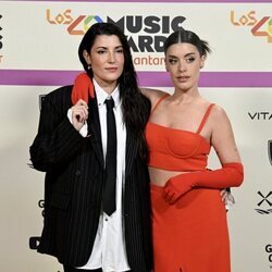 Alba Paul y Dulceida en la alfombra roja de Los 40 Music Awards 2023