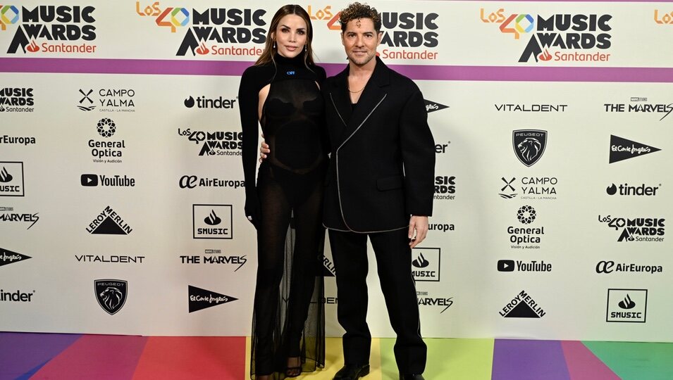 David Bisbal y Rosanna Zanetti en la alfombra roja de Los 40 Music Awards 2023