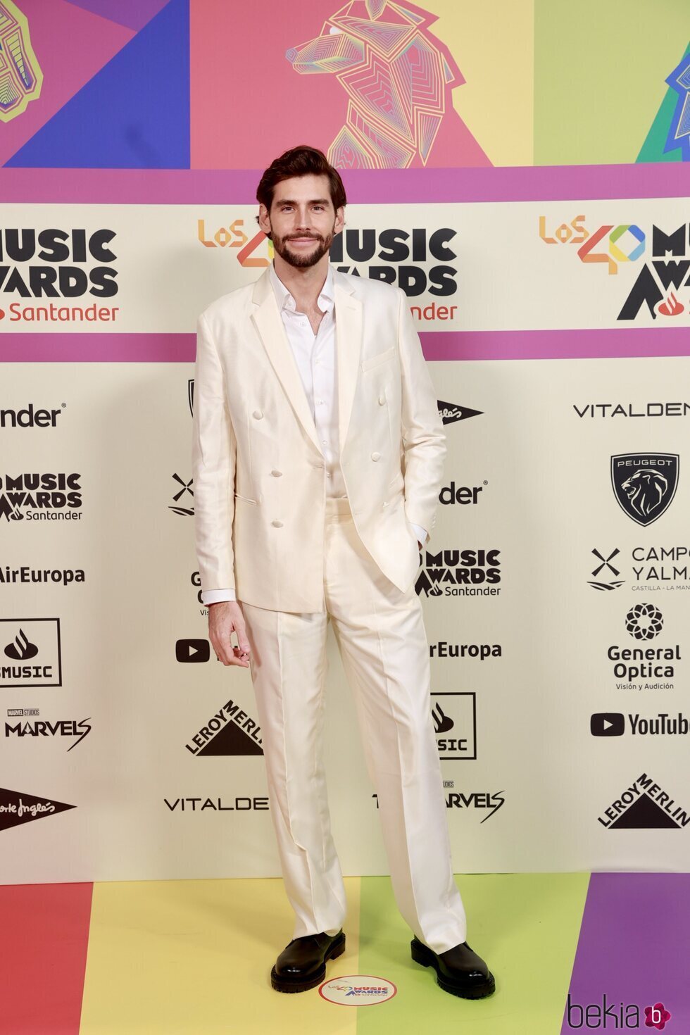 Álvaro Soler en la alfombra roja de Los 40 Music Awards 2023