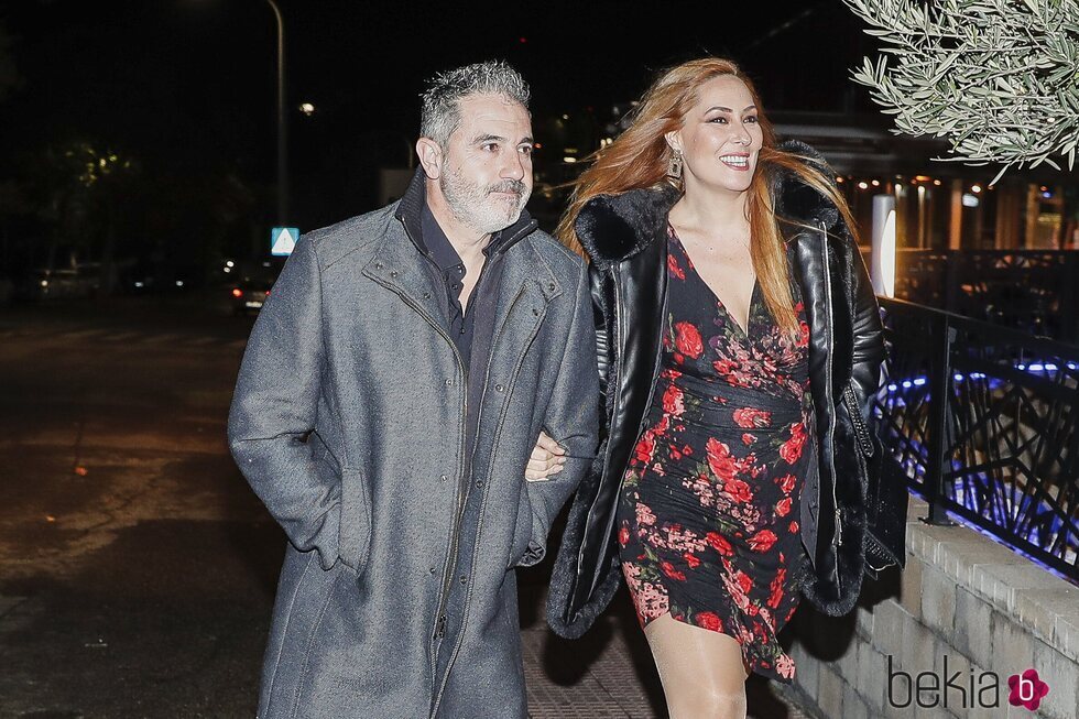 Rosario Mohedano y su marido Andrés llegando a un evento familiar