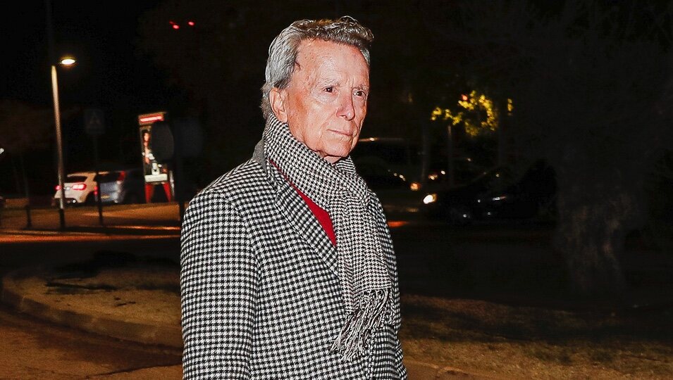 José Ortega Cano llegando a un evento familiar