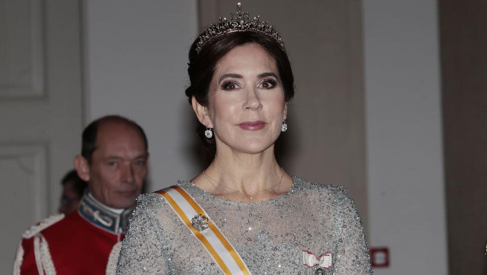 Mary de Dinamarca con su tiara personal en la cena de gala por la Visita de Estado de los Reyes Felipe y Letizia a Dinamarca