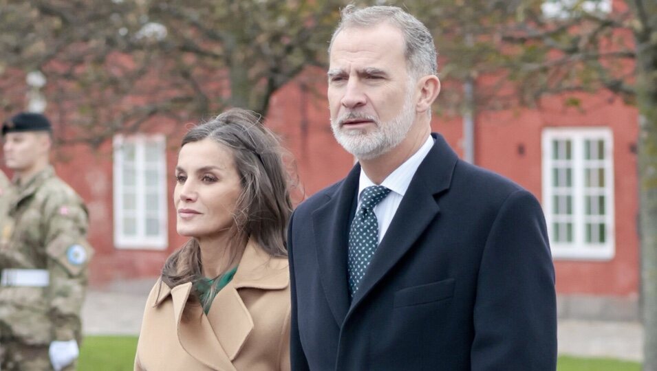 Los Reyes Felipe y Letizia en el homenaje a los caídos en su Visita de Estado a Dinamarca