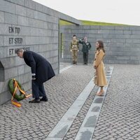 Los Reyes Felipe y Letizia y Federico y Mary de Dinamarca en el homenaje a los caídos en la Visita de Estado de los Reyes Felipe y Letizia a Dinamarca