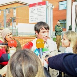 Juan José Ballesta en la puerta de los juzgados tras declarar por una presunta agresión sexual