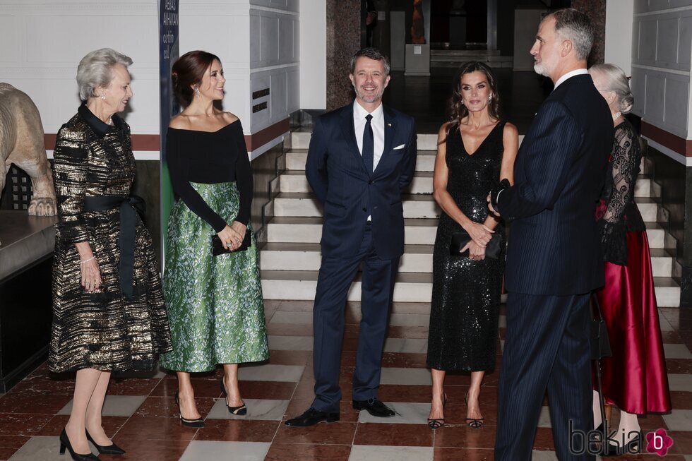 Los Reyes Felipe y Letizia y la Familia Real Danesa en una cena en la Gliptoteca de Copenhague