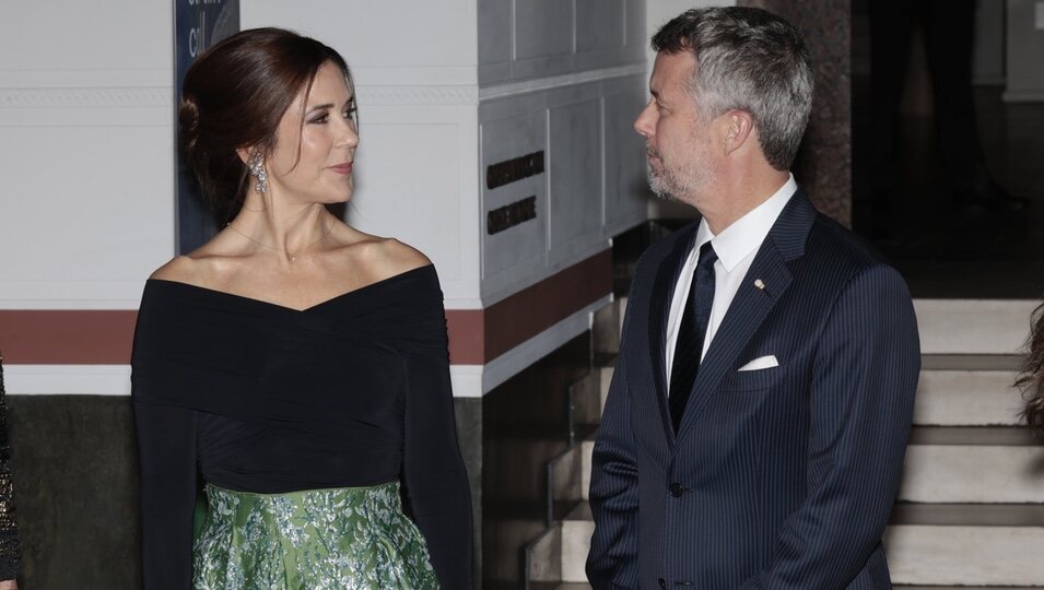 Federico y Mary de Dinamarca mirándose en la Visita de Estado de los Reyes Felipe y Letizia a Dinamarca