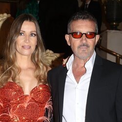 Antonio Banderas y Nicole Kimpel en los Premios Esquire Hombres del Año 2023