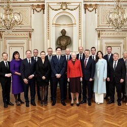 Christian de Dinamarca con Margarita de Dinamarca, Federico y Mary de Dinamarca y el Gobierno de Dinamarca en el Consejo de Estado