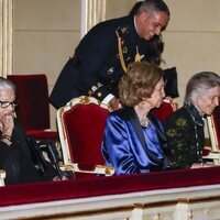 Irene de Grecia, muy sonriente junto a la Reina Sofía en el Premio BMW de Pintura y concierto a beneficio de Mundo en Armonía