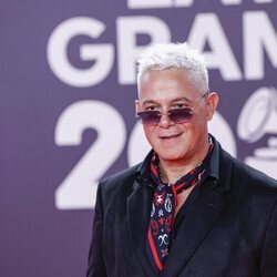 Alejandro Sanz en la alfombra roja de los Grammy Latinos 2023