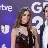 María Pombo y Pablo Castellano en la alfombra roja de los Grammy Latinos 2023