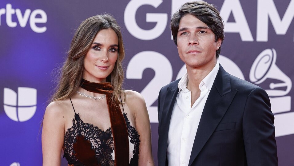 María Pombo y Pablo Castellano en la alfombra roja de los Grammy Latinos 2023