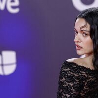 Rosalía en la alfombra roja de los Grammy Latinos 2023