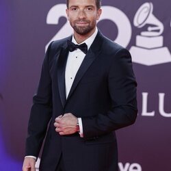 Pablo Alborán en la alfombra roja de los Grammy Latinos 2023