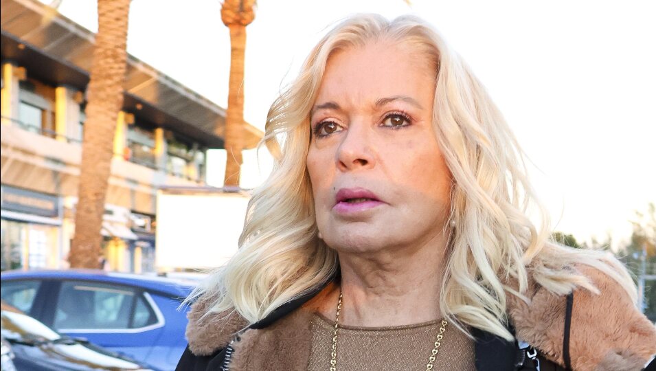 Bárbara Rey reaparece con cara de preocupación antes de la entrevista de su hijo Ángel Cristo