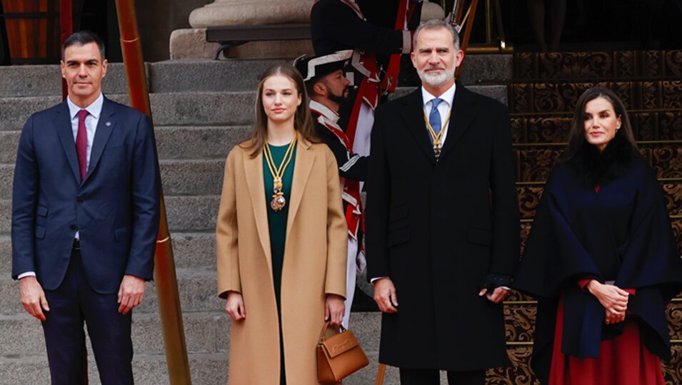 Los Reyes Felipe y Letizia y la Princesa Leonor junto a Pedro Sánchez en la Apertura de la XV Legislatura