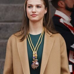 La Princesa Leonor con las medallas del Congreso y el Senado en la Apertura de la XV Legislatura