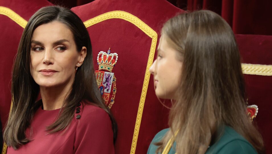 La Reina Letizia y la Princesa Leonor durante la Apertura de la XV Legislatura