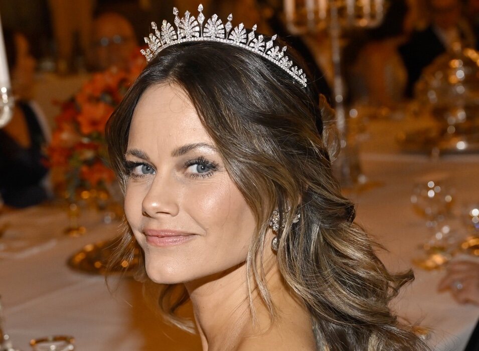 Sofia de Suecia con su tiara nupcial en la cena a los premiados con el Nobel 2023