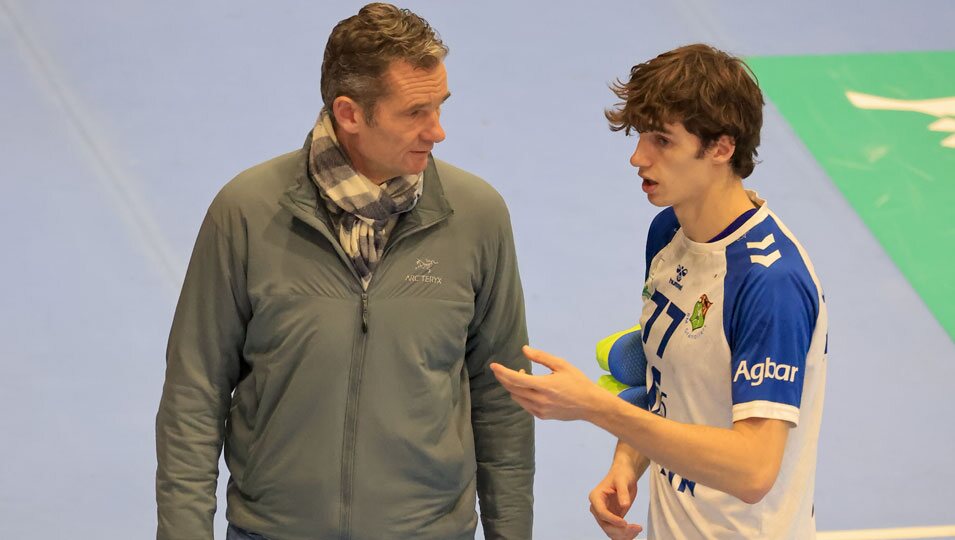 Iñaki Urdangarin y Pablo Urdangarin en un partido de balonmano en Irun