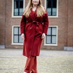 Amalia de Holanda en su posado navideño en el Palacio de Huis ten Bosch