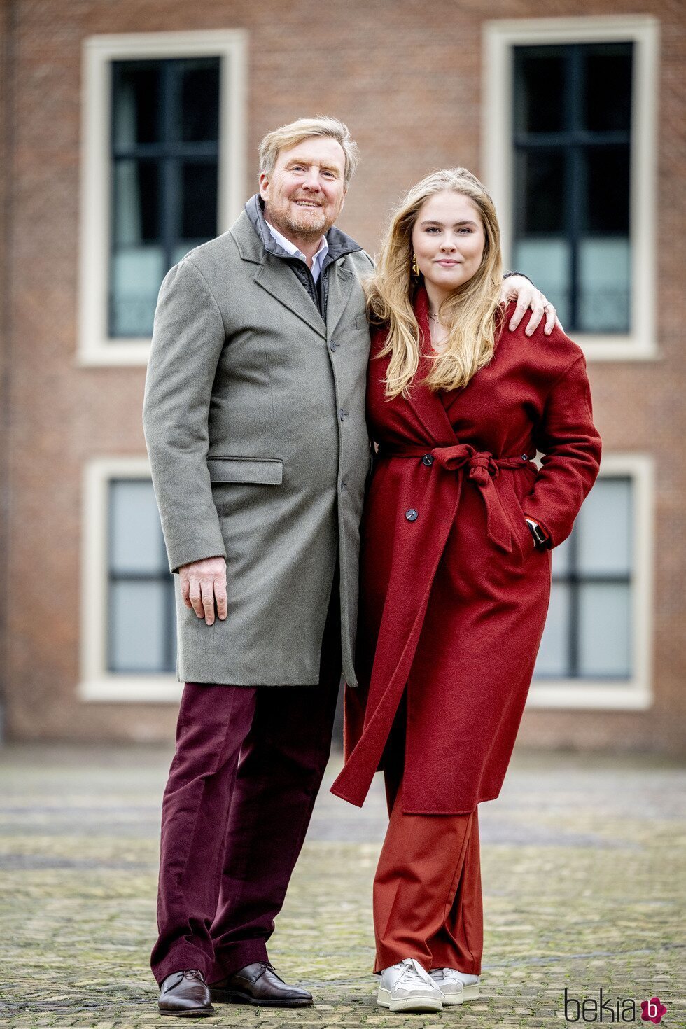 Guillermo Alejandro de Holanda y Amalia de Holanda en su posado navideño en el Palacio de Huis ten Bosch 