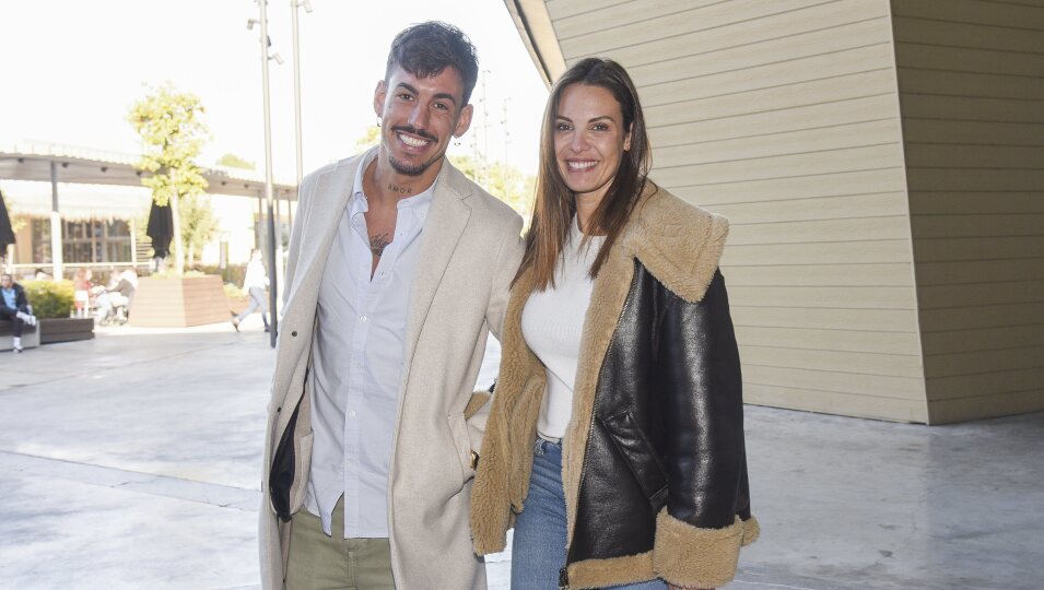 Luitingo y Jessica Bueno en la estación