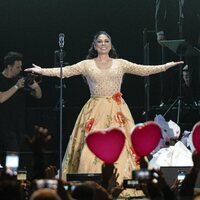 Isabel Pantoja, muy agradecida en su concierto en Barcelona de su Gira 50 Aniversario