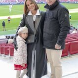 Gloria Camila, José Fernando y su hija Rocío en el partido de fútbol Artistas vs Famosos