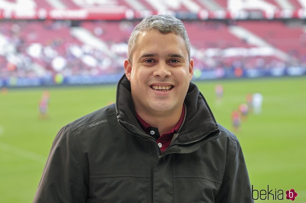 José Fernando, muy sonriente en el partido de fútbol Artistas vs Famosos