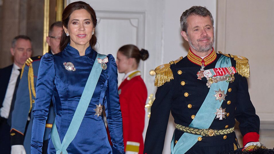 Federico y Mary de Dinamarca en la recepción al Cuerpo Diplomático antes de ser Reyes