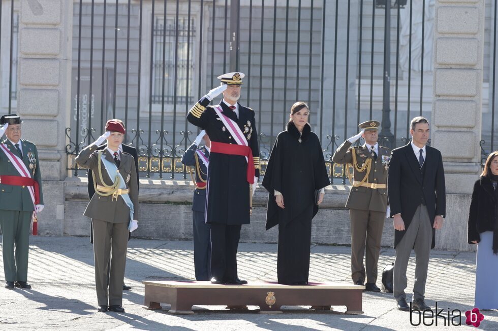 Los Reyes Felipe y Letizia junto a su hija la Princesa Leonor en la celebración de la Pascua Militar 2024