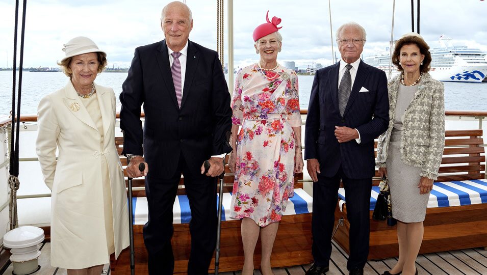 Los Reyes de Noruega, la Reina de Dinamarca y los Reyes de Suecia en el 50 aniversario de reinado de Margarita de Dinamarca