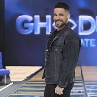 Posado de Miguel Frigenti en el primer debate de 'GH DÚO 2'