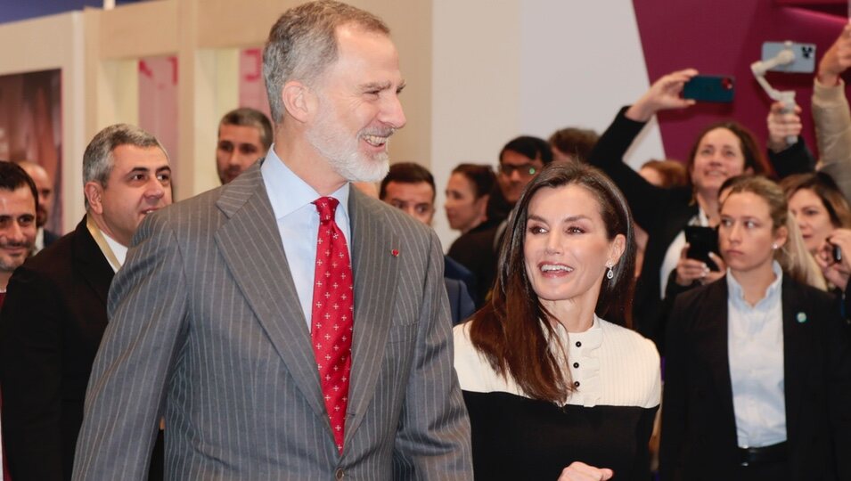 Los Reyes Felipe y Letizia, muy cómplices en FITUR 2024